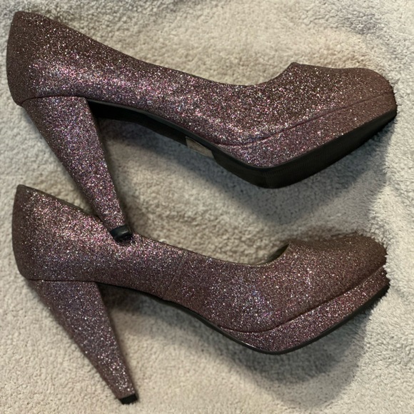 feet too wide for shoes